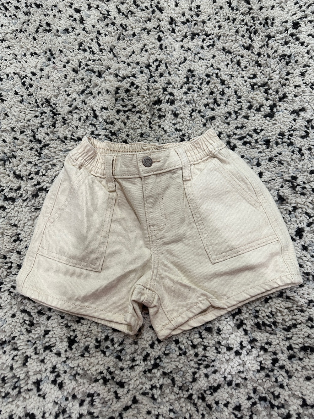 Old Navy Cream Utility‎ Shorts with Elastic Waist